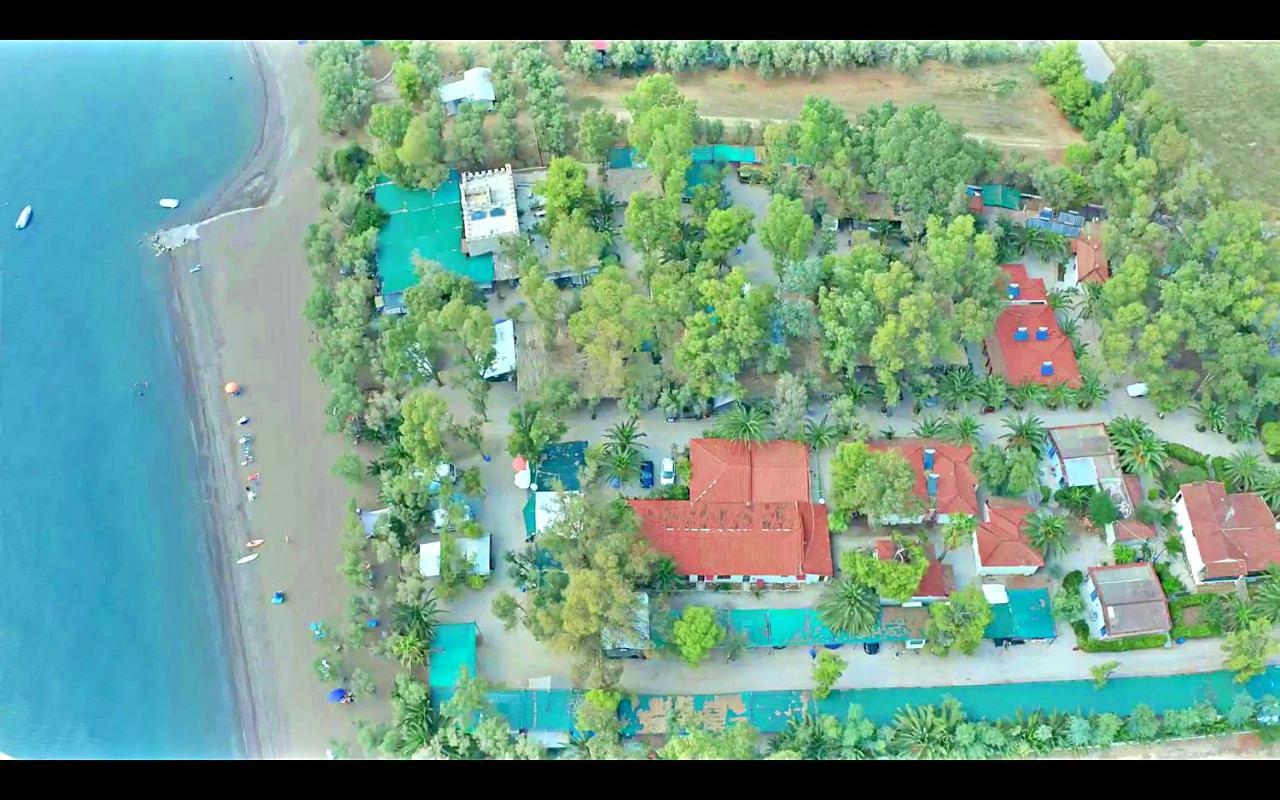 Poseidon Bungalows Iria Exterior photo
