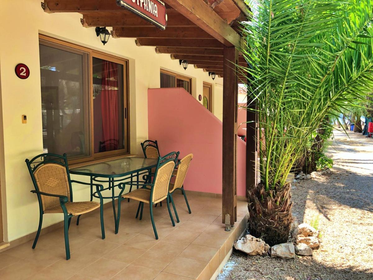 Poseidon Bungalows Iria Exterior photo